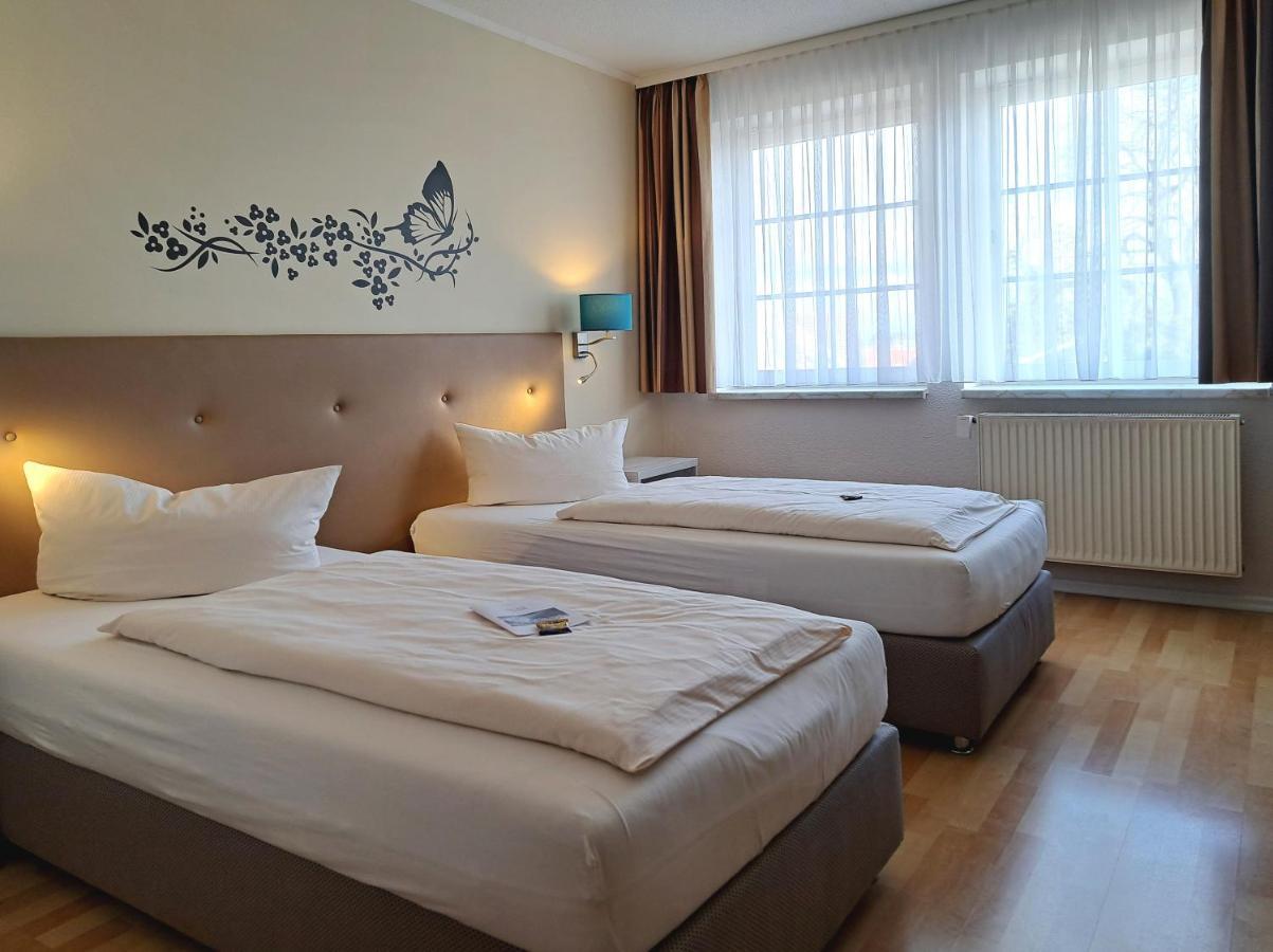 Hotel Elbrivera Alt Prester Maagdenburg Buitenkant foto
