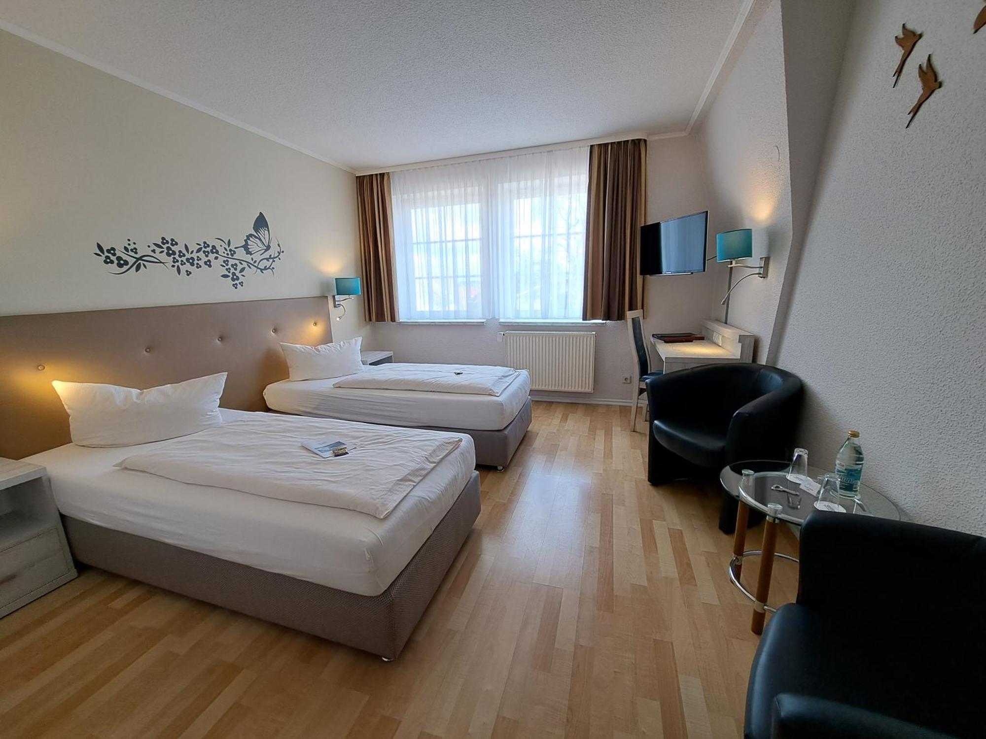 Hotel Elbrivera Alt Prester Maagdenburg Buitenkant foto
