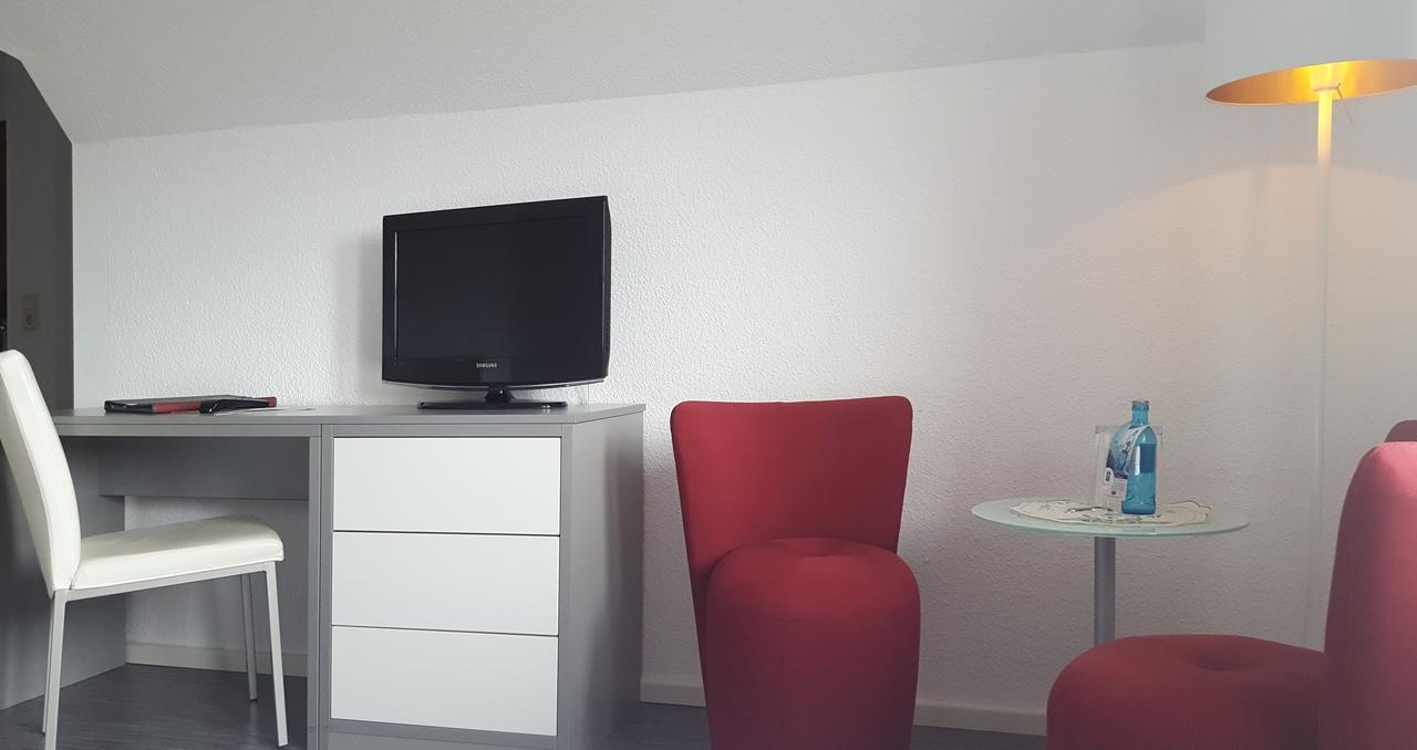 Hotel Elbrivera Alt Prester Maagdenburg Buitenkant foto